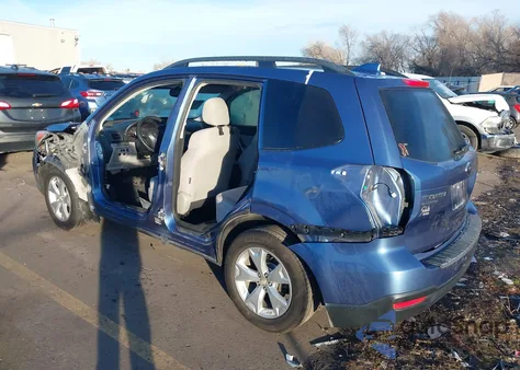 2016 Subaru Forester 2.5I Premium из США, поврежденный, VIN JF2SJADC4GH541615